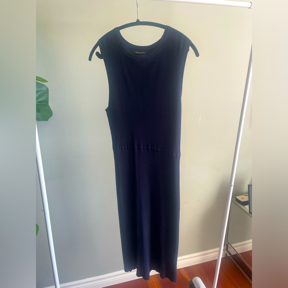 Banana Republic Navy Ribbed Sleeveless Midi Dress
